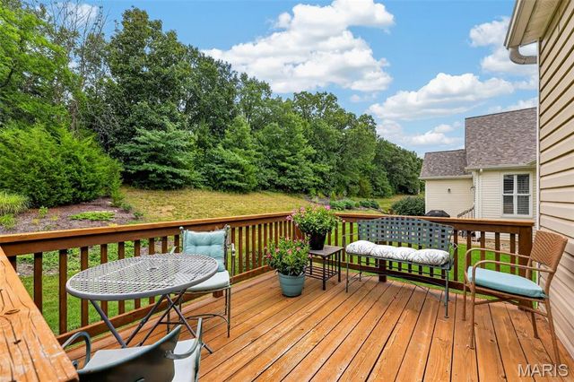 571 Owls Perch Drive, Lake St Louis, MO 63367