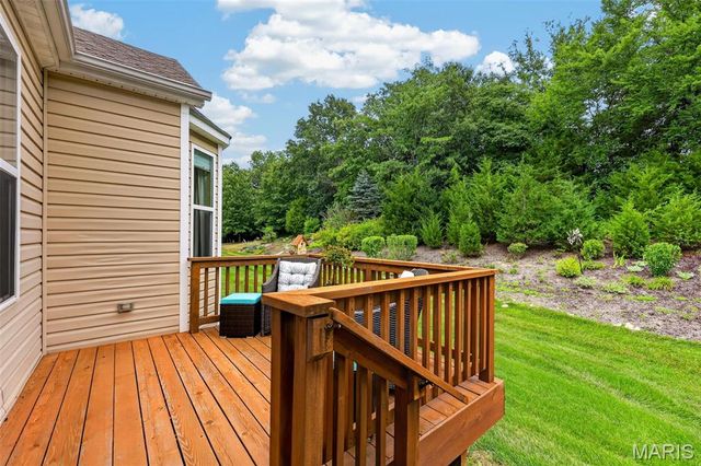 571 Owls Perch Drive, Lake St Louis, MO 63367