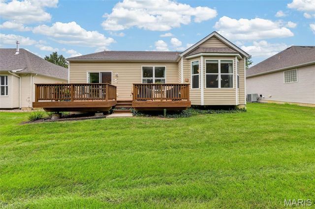 571 Owls Perch Drive, Lake St Louis, MO 63367