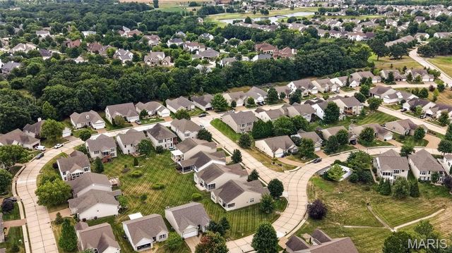 571 Owls Perch Drive, Lake St Louis, MO 63367