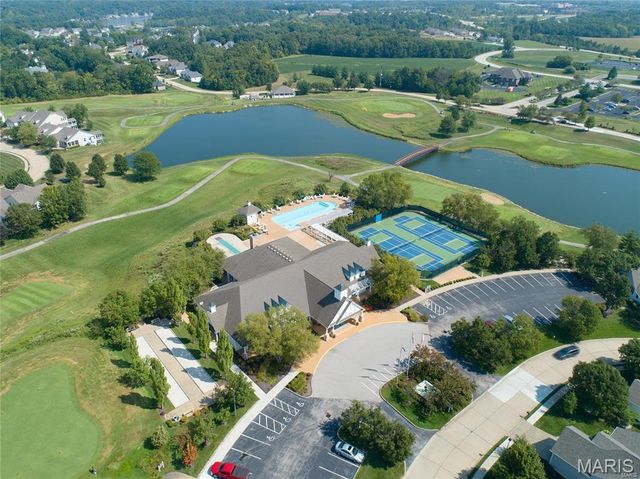 571 Owls Perch Drive, Lake St Louis, MO 63367