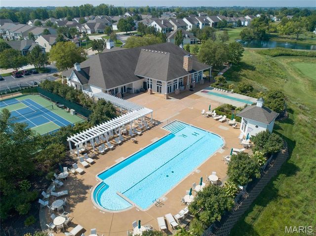 571 Owls Perch Drive, Lake St Louis, MO 63367