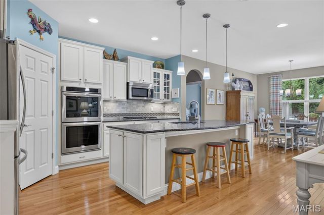 571 Owls Perch Drive, Lake St Louis, MO 63367