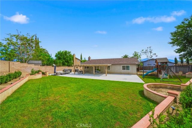2395 W Chatka Lane, San Bernardino, CA 92410