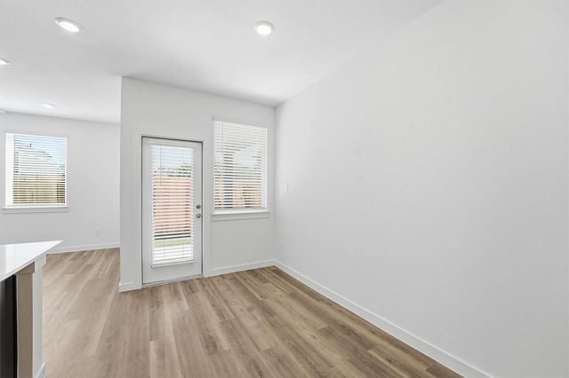 963 Mansfield Street, Houston, TX 77091