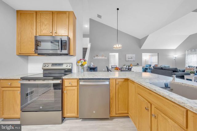 2845 DONEGAL DR, Macungie, PA 18062