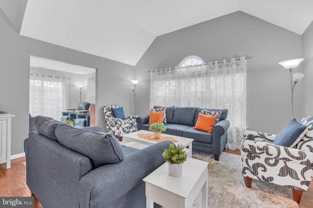 2845 DONEGAL DR, Macungie, PA 18062