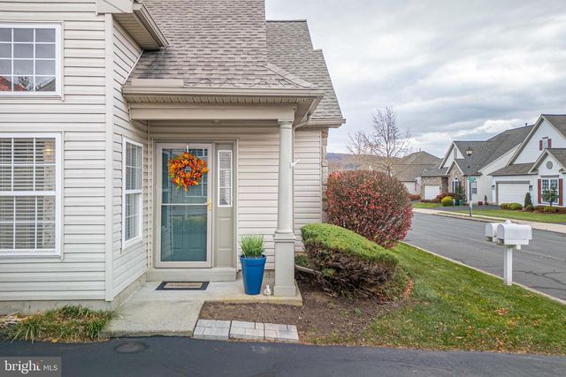 2845 DONEGAL DR, Macungie, PA 18062