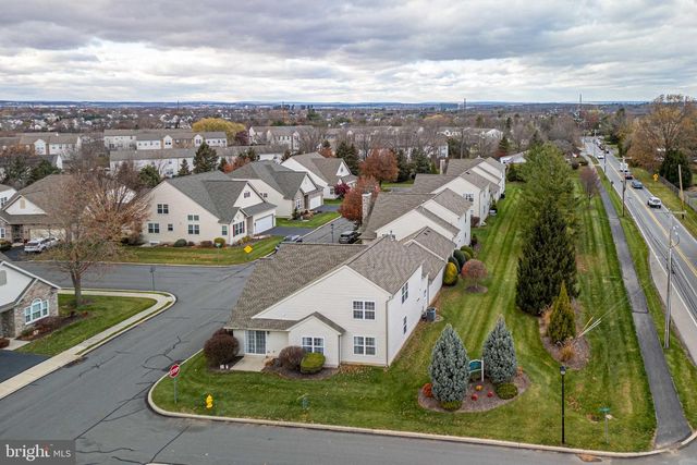 2845 DONEGAL DR, Macungie, PA 18062