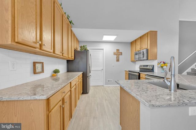 2845 DONEGAL DR, Macungie, PA 18062