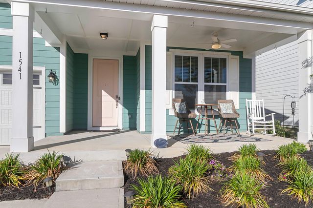 1541 Homecoming Boulevard, Ravenel, SC 29470