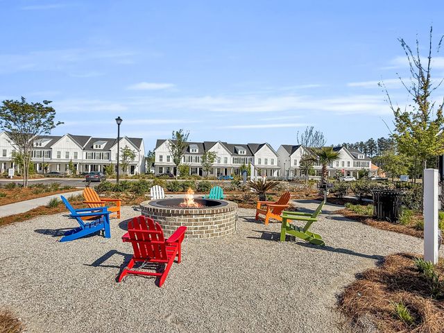 1541 Homecoming Boulevard, Ravenel, SC 29470