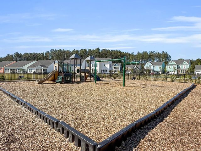 1541 Homecoming Boulevard, Ravenel, SC 29470