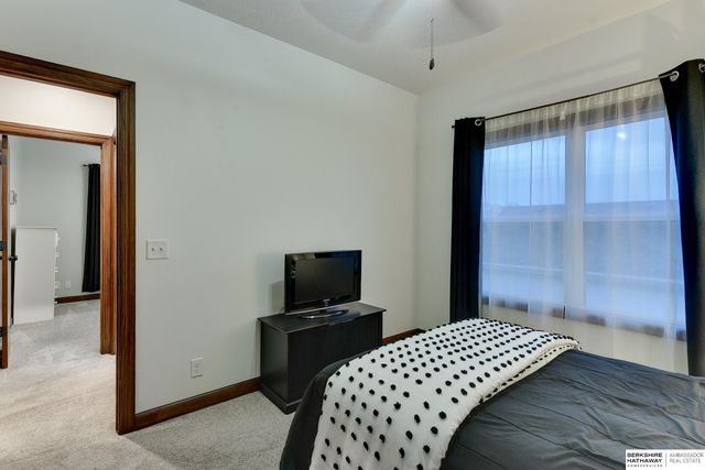 1605 Windsor Way, Fort Calhoun, NE 68023