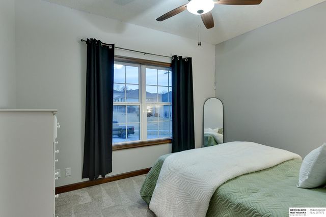 1605 Windsor Way, Fort Calhoun, NE 68023