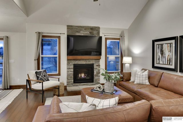 1605 Windsor Way, Fort Calhoun, NE 68023