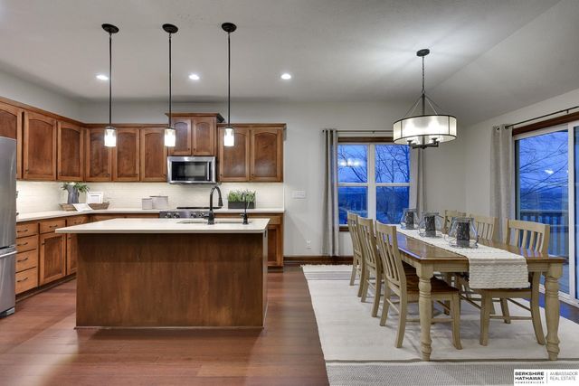 1605 Windsor Way, Fort Calhoun, NE 68023