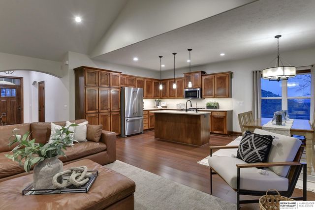 1605 Windsor Way, Fort Calhoun, NE 68023