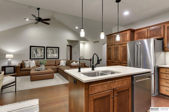 1605 Windsor Way, Fort Calhoun, NE 68023