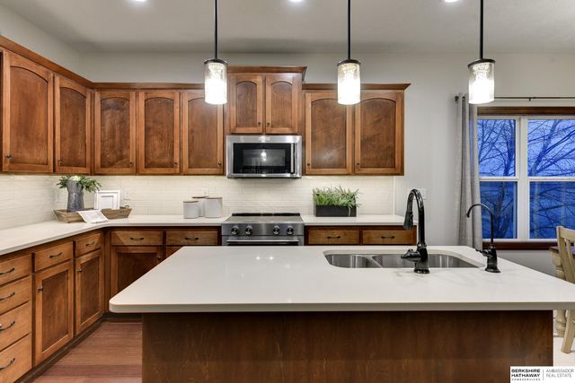 1605 Windsor Way, Fort Calhoun, NE 68023