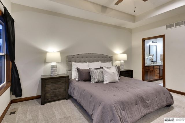 1605 Windsor Way, Fort Calhoun, NE 68023