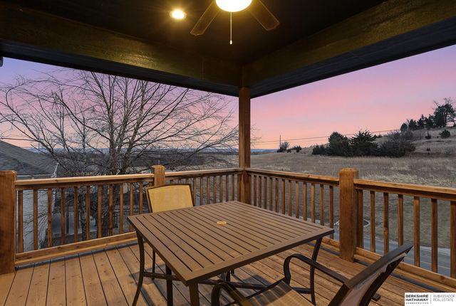 1605 Windsor Way, Fort Calhoun, NE 68023