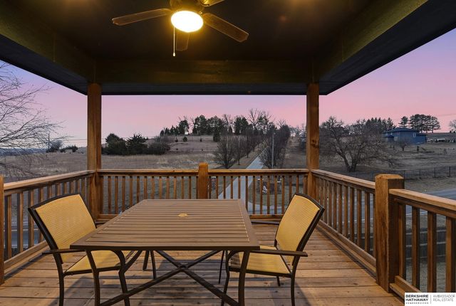 1605 Windsor Way, Fort Calhoun, NE 68023