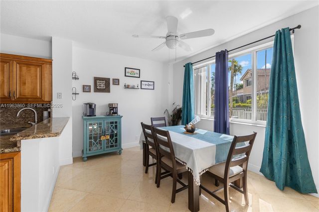 15832 SW 10th St, Pembroke Pines, FL 33027