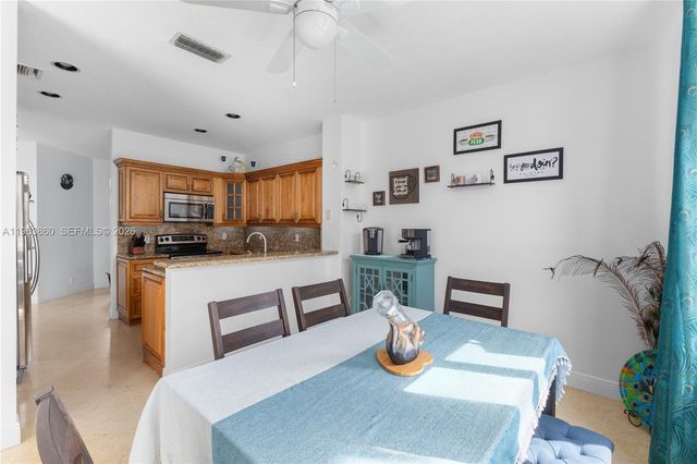 15832 SW 10th St, Pembroke Pines, FL 33027