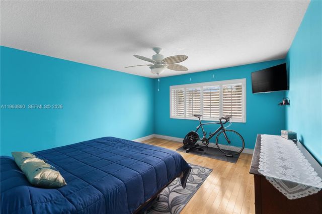 15832 SW 10th St, Pembroke Pines, FL 33027