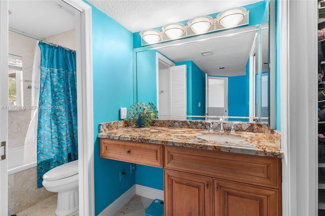 15832 SW 10th St, Pembroke Pines, FL 33027