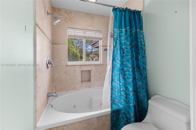 15832 SW 10th St, Pembroke Pines, FL 33027