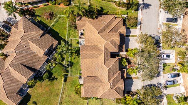 15832 SW 10th St, Pembroke Pines, FL 33027