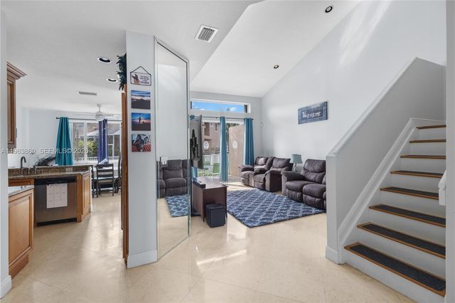 15832 SW 10th St, Pembroke Pines, FL 33027