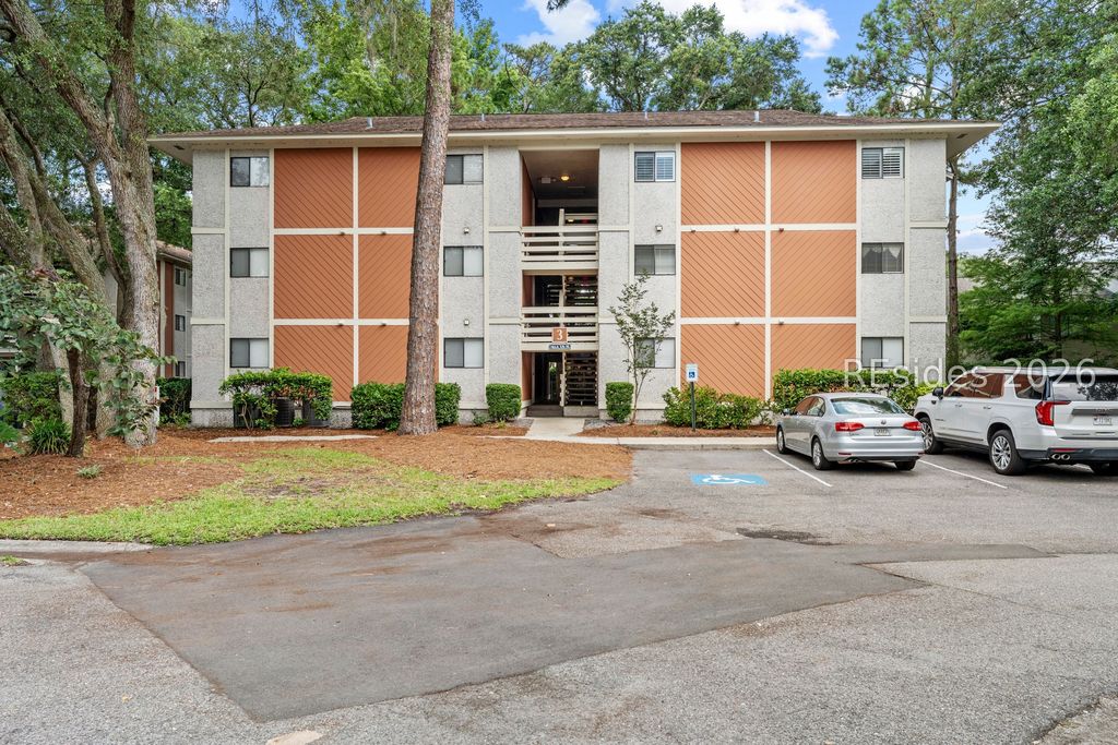 45 Folly Field Rd Apt 3G, Hilton Head Island, SC 29928