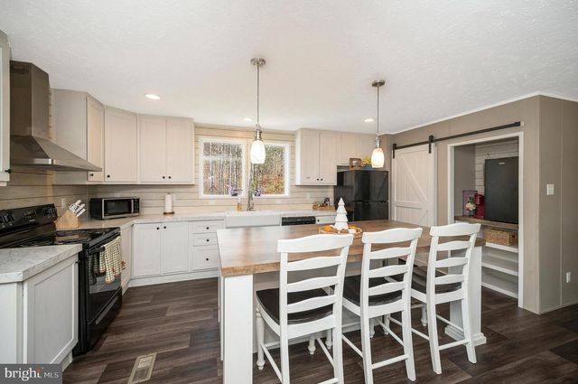 5120 BURR HILL RD, Rhoadesville, VA 22542