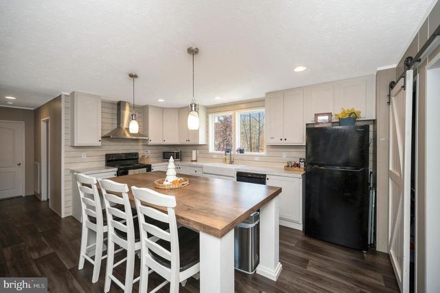 5120 BURR HILL RD, Rhoadesville, VA 22542