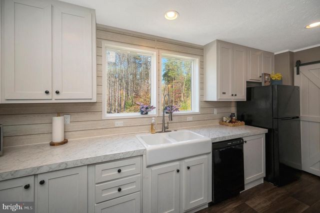 5120 BURR HILL RD, Rhoadesville, VA 22542