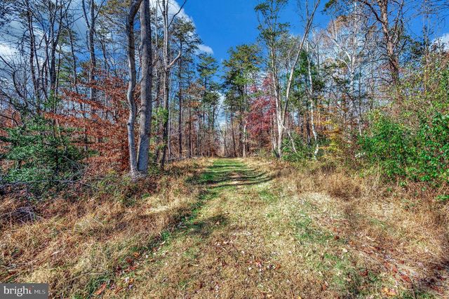 5120 BURR HILL RD, Rhoadesville, VA 22542