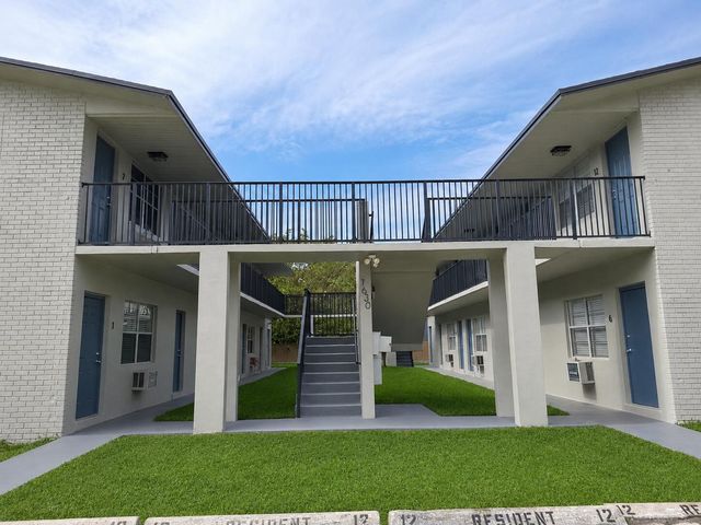 1630 N 25th Avenue 1, Hollywood, FL 33020