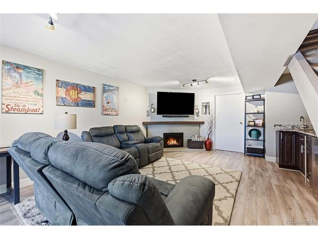 6916 S Broadway, Littleton, CO 80122