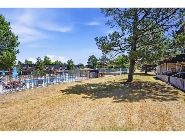 6916 S Broadway, Littleton, CO 80122