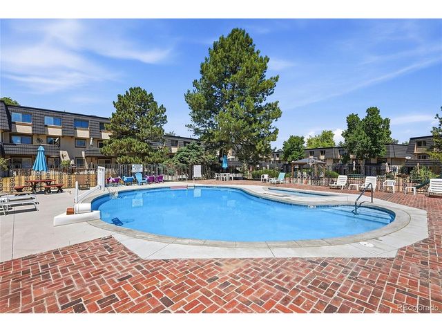 6916 S Broadway, Littleton, CO 80122