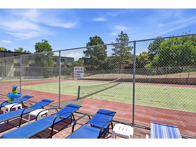 6916 S Broadway, Littleton, CO 80122