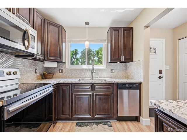 6916 S Broadway, Littleton, CO 80122