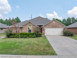 8707 Gracie Lane, Fort Smith, AR 72916