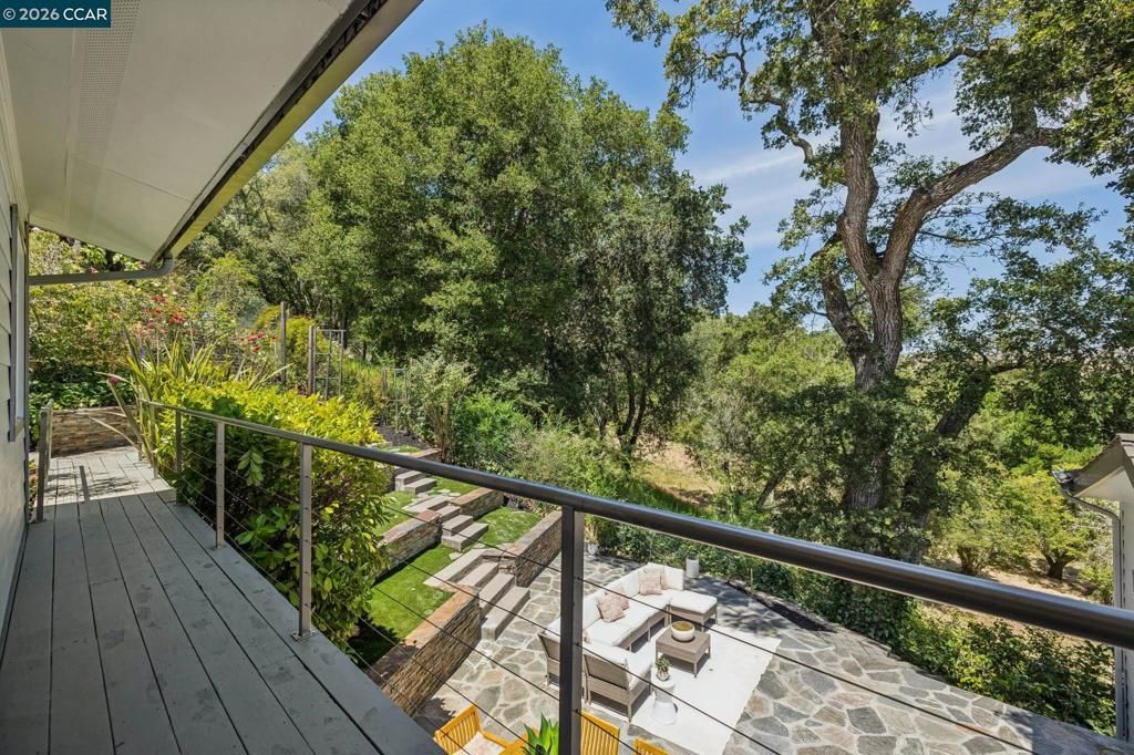 Image 35 of property listing at 6 Monte Vista Rd, Orinda, CA 94563