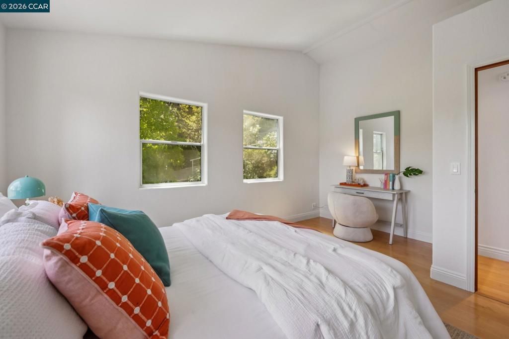 Image 44 of property listing at 6 Monte Vista Rd, Orinda, CA 94563