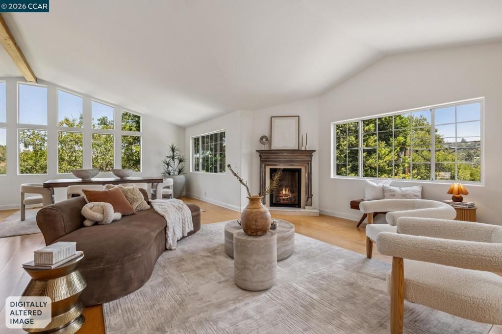 Image 5 of property listing at 6 Monte Vista Rd, Orinda, CA 94563