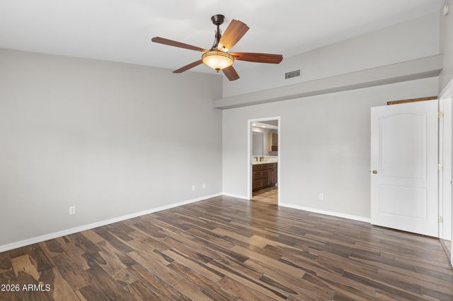 5830 E MCKELLIPS Road 70, Mesa, AZ 85215
